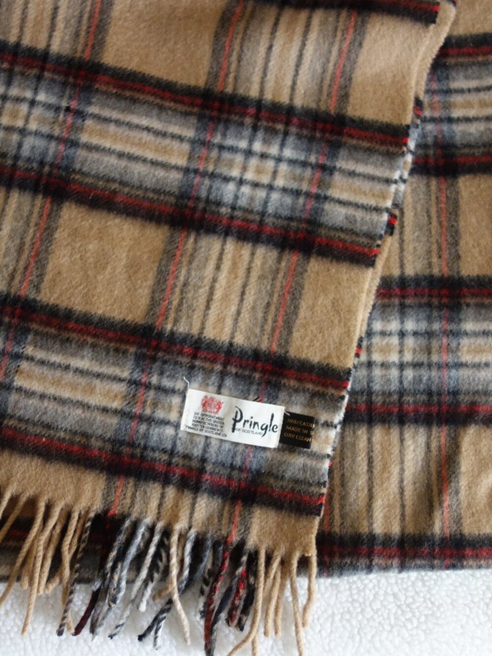 PRINGLE OF SCOTLAND By Appointment to The Queen 100% Cashmere Plaid Tan Scarf